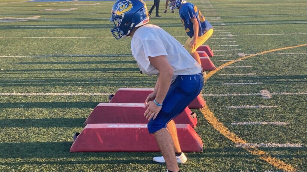Matthew Jensen (21) practice